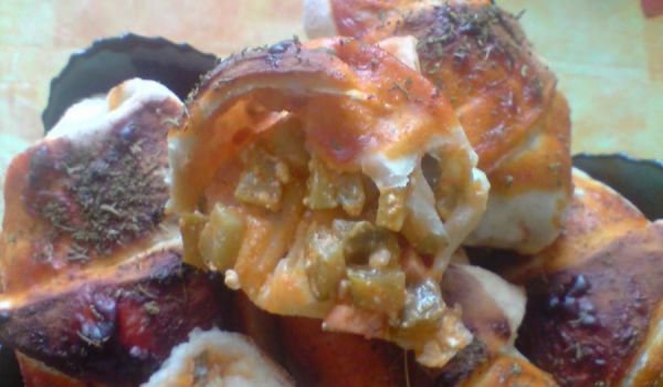 Кифлички Калцоне