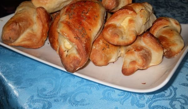 Кифлички с ким