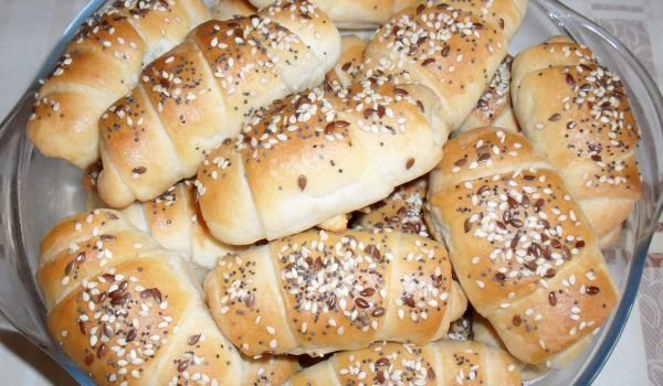 Кифлички с мас за закуска