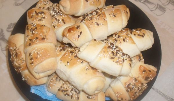 Кифлички с пълнеж от сирене