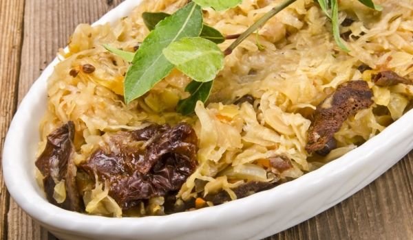 Кисело зеле по селски