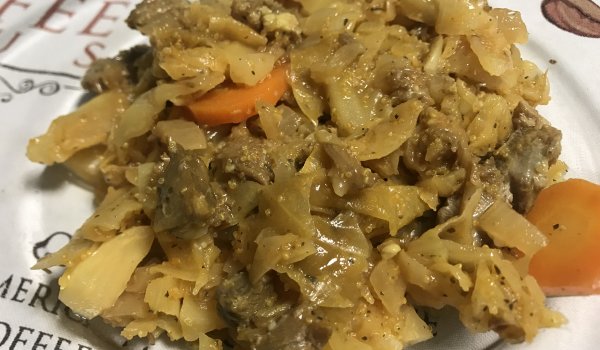 Кисело зеле с амарант и телешко