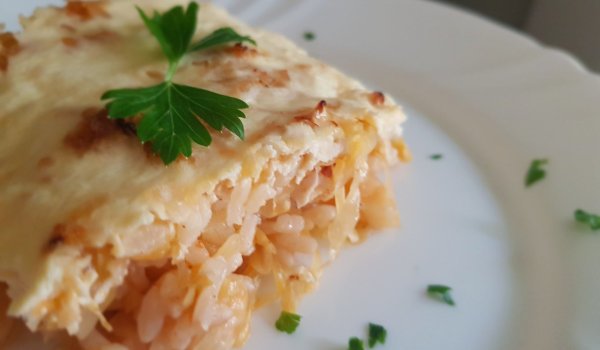 Кисело зеле с ориз и заливка от заквасена сметана