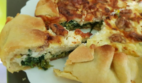 Киш с козе сирене и орехи