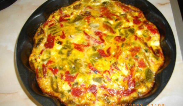 Киш с печени чушки и сирене