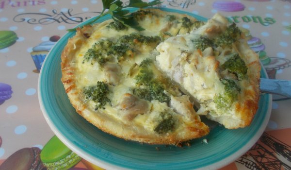 Киш с пиле и броколи