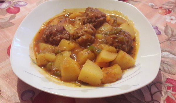 Кюфтенца с картофи