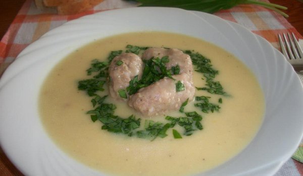 Кюфтета фрикасе с аромат на левурда