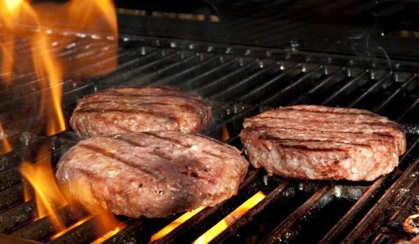 Кюфтета на скара със сос