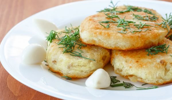 Кюфтета от яйца и галета