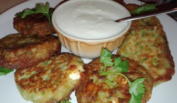 Кюфтета от магданоз и ориз