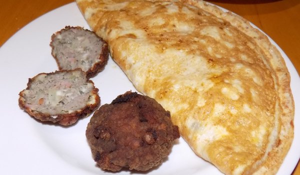 Кюфтета с орехов омлет