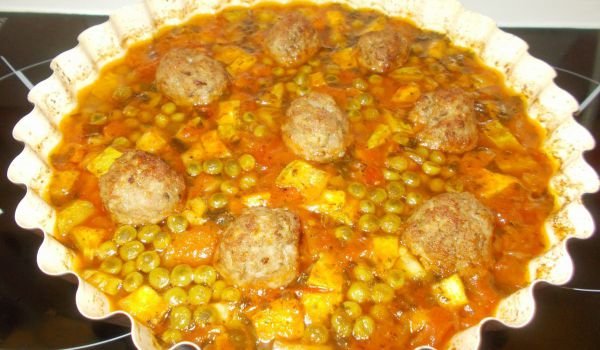 Кюфтета с тиквички и грах