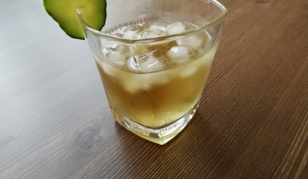 Коктейл с ром и зелен чай