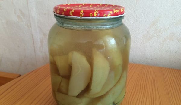 Компот от белени круши