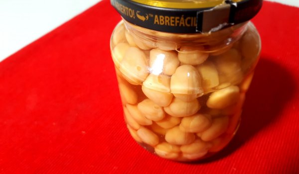 Консервиран нахут