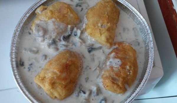 Кордон бльо с гъби и сос Бешамел