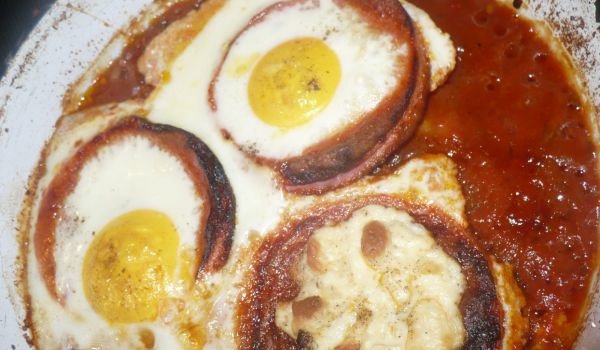 Кошнички от телешки салам с яйца