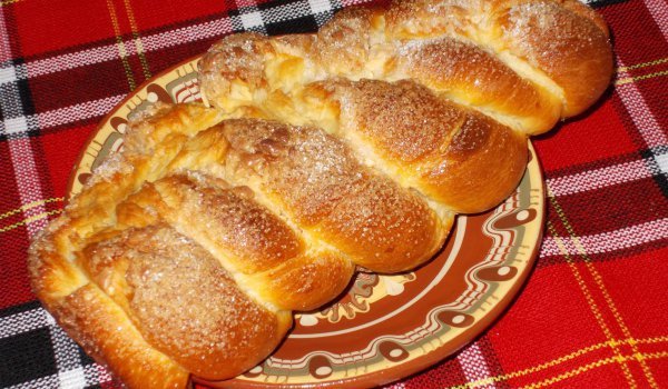 Козуначена плитка с филиран бял шоколад