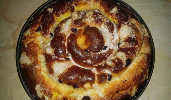 Козунак с червени боровинки