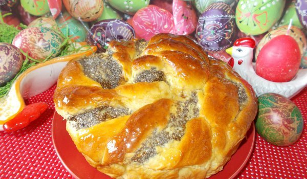 Козунак с чиа и мед от глухарче