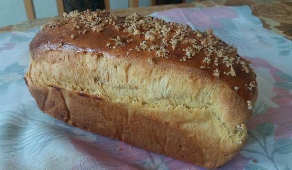 Козунак с крокан в хлебопекарна