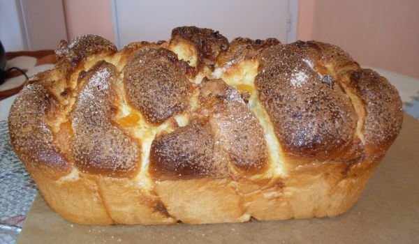 Козунак с локум и орехи