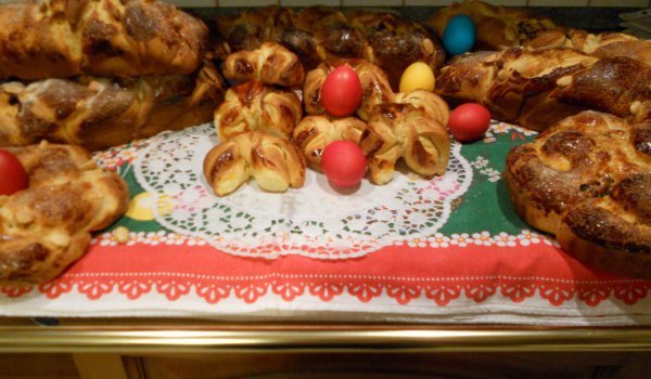 Козунаци със заквасена сметана
