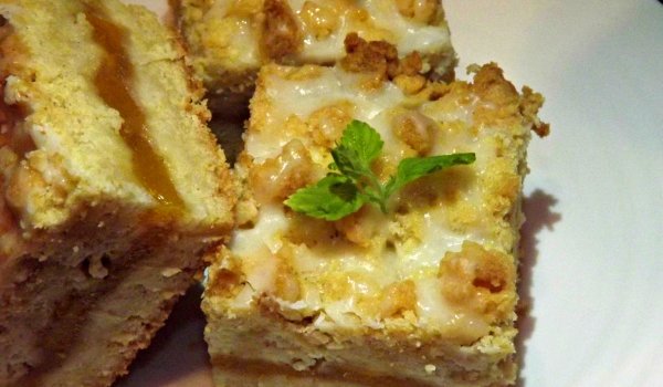 Крамбъл с праскови