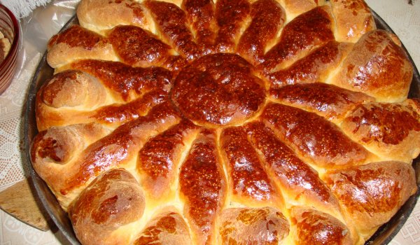 Красива празнична питка за всеки повод