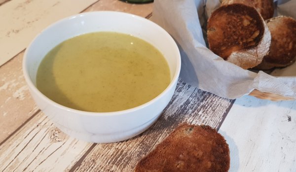 Крем супа от броколи и соево мляко