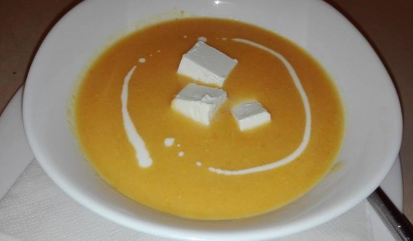 Крем супа от моркови и сирене фета
