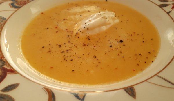 Кремсупа от тиквички и тиква