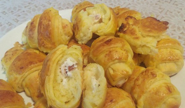 Кроасани със солена плънка