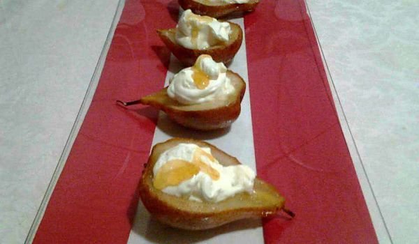 Круши с маскарпоне и мед