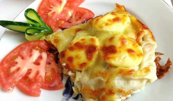 Купол с пилешко, вино и мащерка