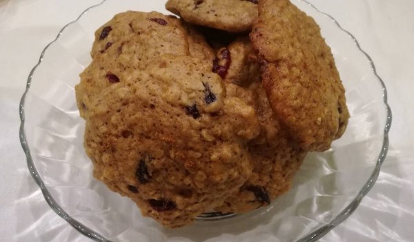 Курабийки с червени боровинки
