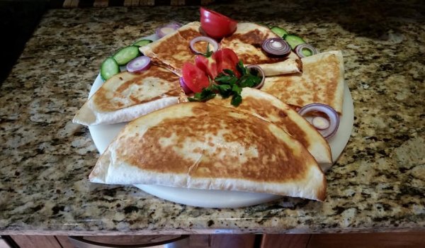 Лаваш с шунка и кашкавал