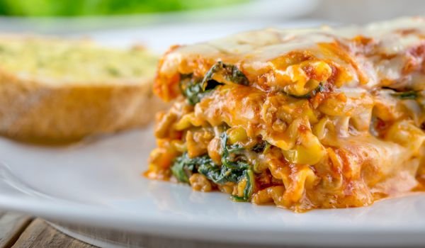 Лазаня с моцарела и гъби