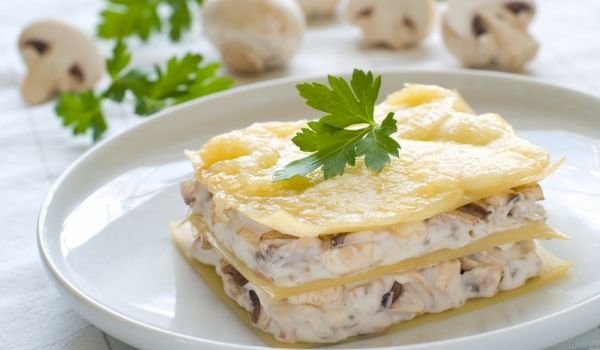 Лазаня с пилешко и гъби