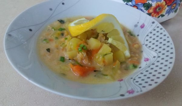 Лека супичка с червена леща
