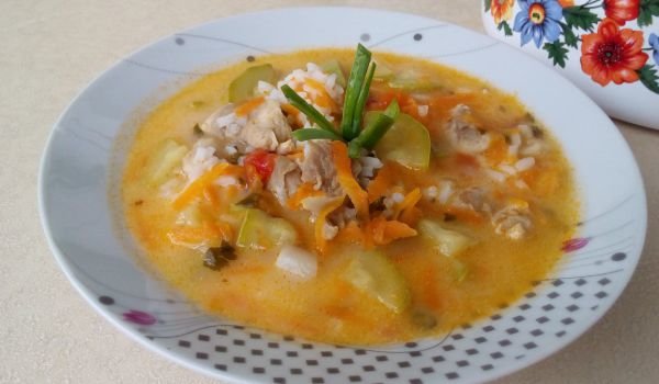 Лека супичка с пиле и ориз