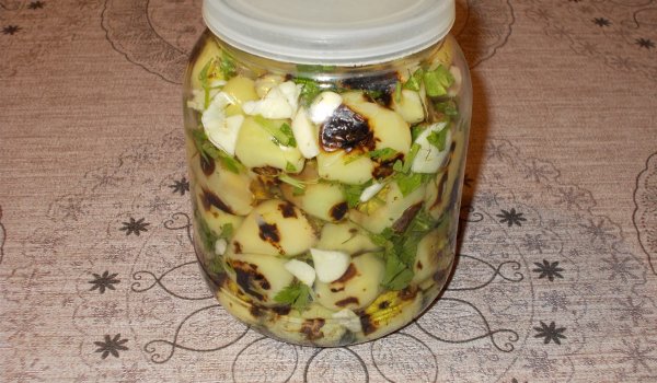 Леко пикантни чушлета за зимата