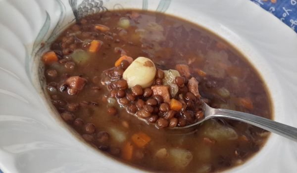 Лентеха - леща по испански с колбас