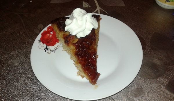 Лесен сладкиш с карамел и ябълки