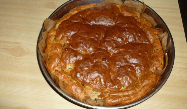 Лесен солен кекс с чушки и салам