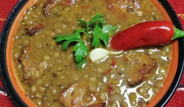 Леща с пушени свински флейки