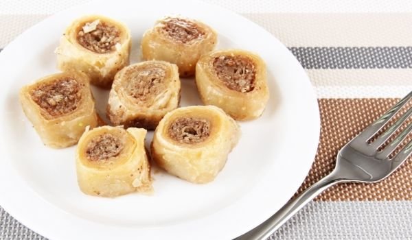 Лесна баклава с локум