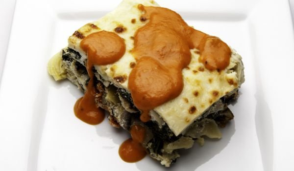 Лесна лазаня със спанак и гъби