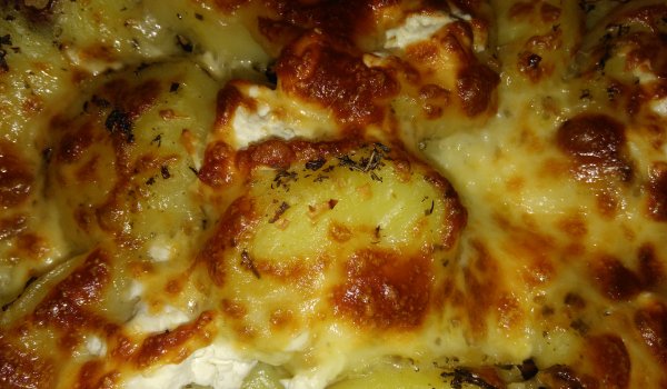 Лесна запеканка с картофи